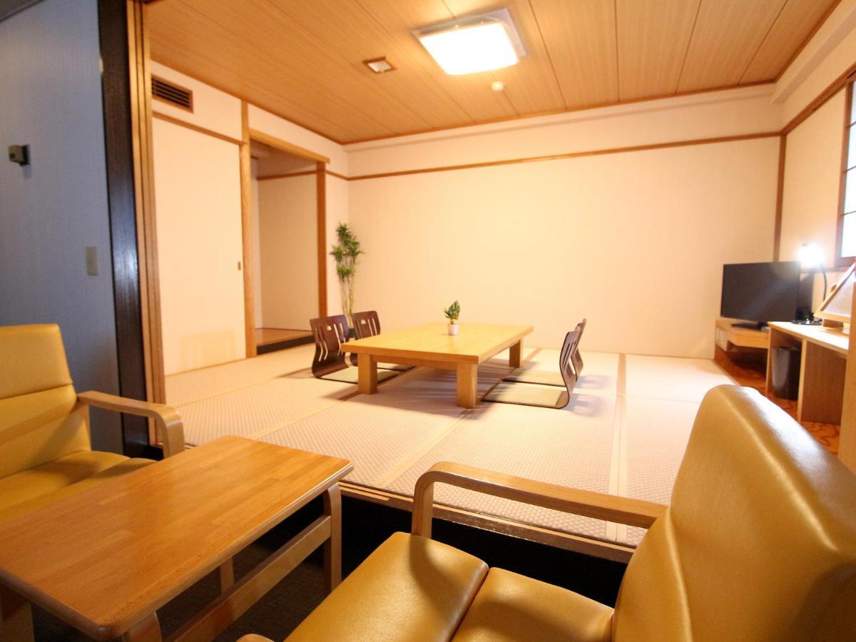 Hotel Livemax Budget Ucunomija Exteriér fotografie